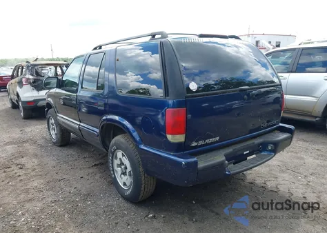 2002 Chevrolet Blazer из США, поврежденный, VIN 1GNDT13W42K137102